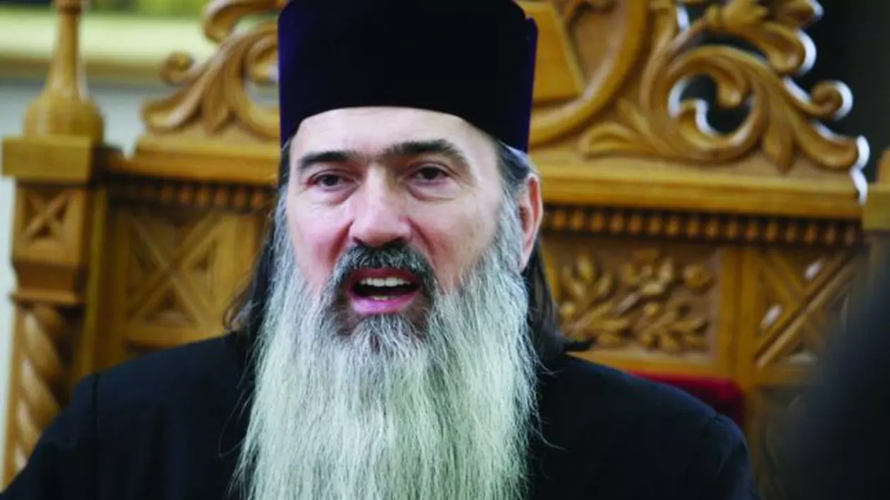 IPS Teodosie le cere femeilor să nu se roage în pielea goală. Iar șoferii trebuie să-și sfințească mașinile