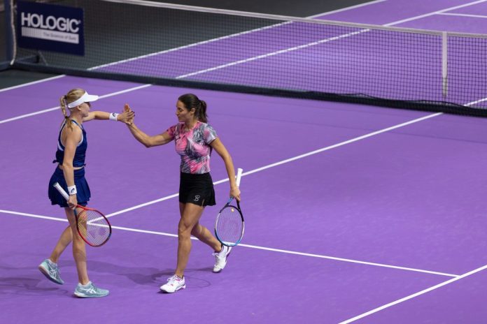 Tenis: Monica Niculescu şi Cristina Bucşa, calificate în optimile probei feminine de dublu la Roland Garros
