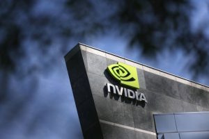 Nvidia atinge o capitalizare bursieră record de 4 trilioane de dolari, prima companie din istorie care reuşeşte acest lucru