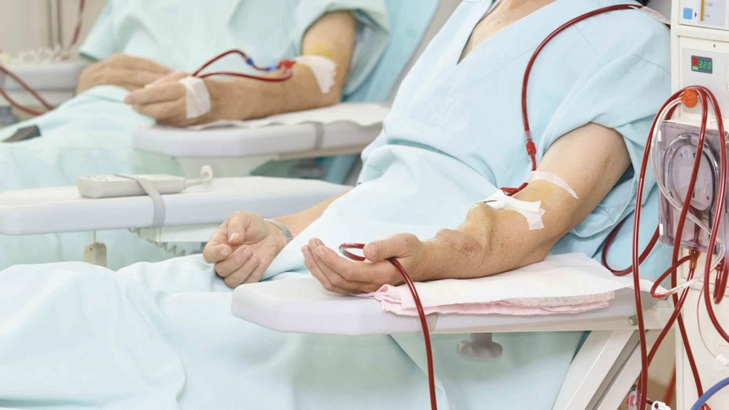 O femeie a ajuns la spital cu o fractură de picior și a aflat de la medici că trebuie să facă dializă