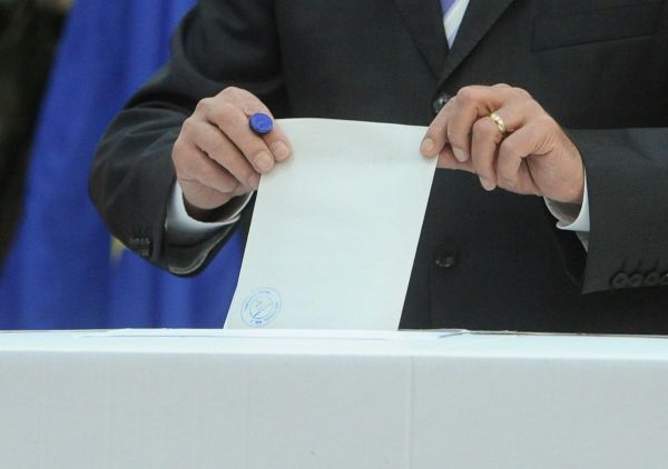 Ofertele electorale din Uniunea Europeană, pline și ele de ”năzbâtii”: viața veșnică, legalizarea corupției, spânzurarea sataniștilor și relații bune cu extratereștrii