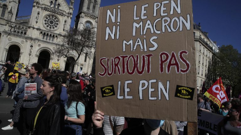 VIDEO Sute de mii de francezi au protestat împotriva ascensiunii extremei drepte, după victoria lui Marine Le Pen la europarlamentare