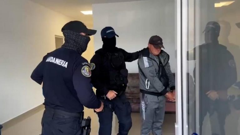 Şeful Biroului pentru Imigrări Caraş-Severin, reţinut de DNA