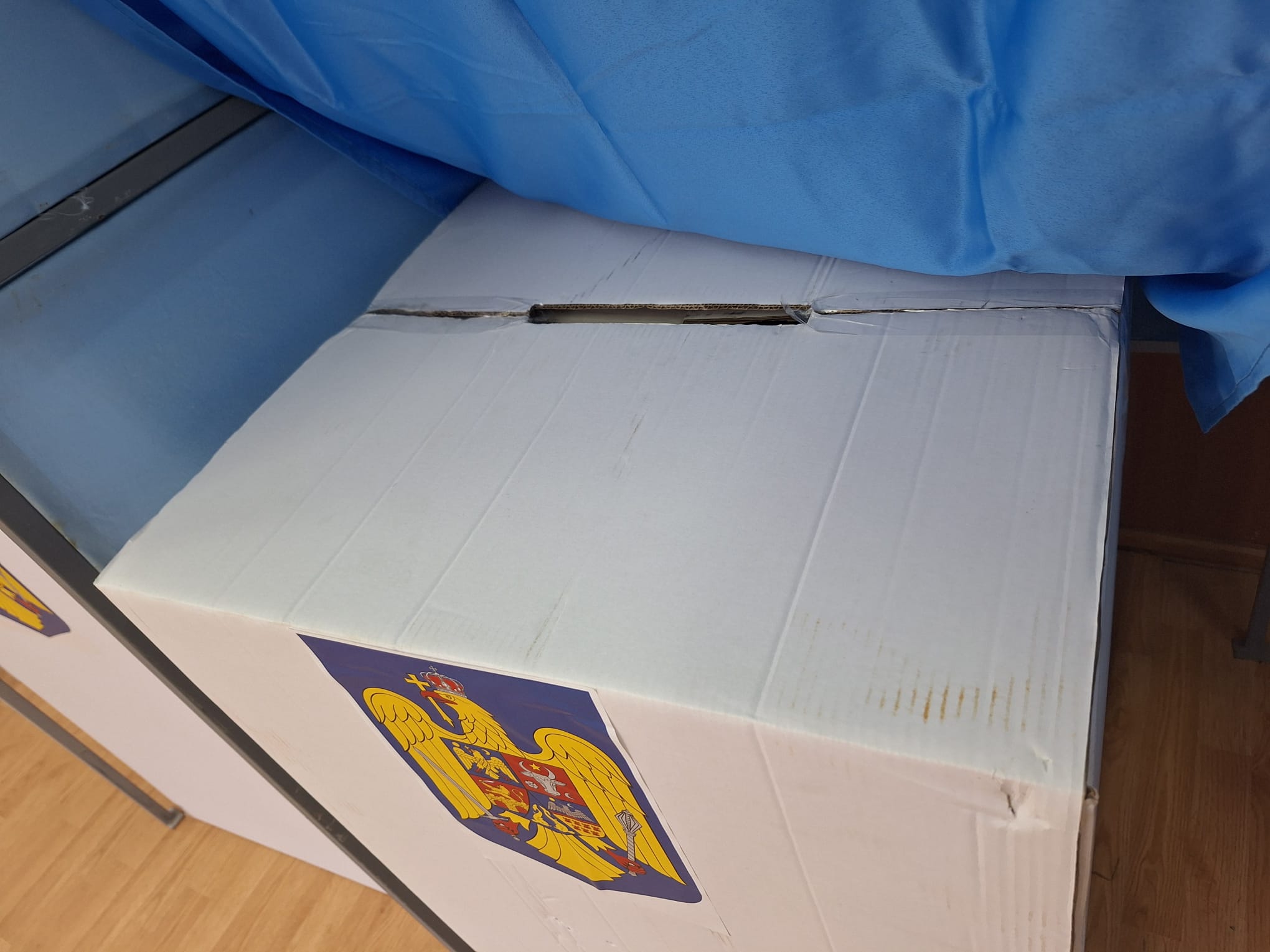  PSD Iași a reclamat la BEJ existența la secțiile de votare din Răducăneni doar a trei urne în loc de cinci