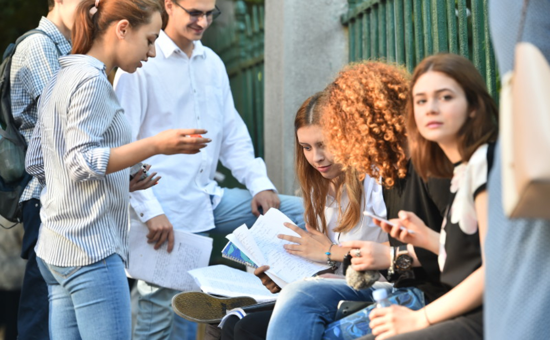 12 trucuri utile studenților luna aceasta. O gândire pozitivă = Un examen reușit! Multă baftă-n SESIUNE!