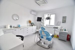 Cazul fetiței de 2 ani care a murit după anestezie - clinica afirmă că era autorizată și avea procedurile de avizare în derulare