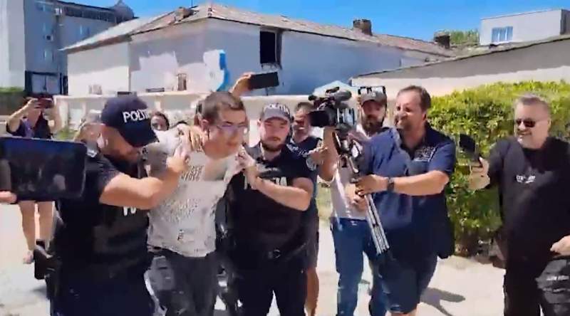 Un student din Constanța și-a incendiat profesorul, nemulțumit de nota primită la examen
