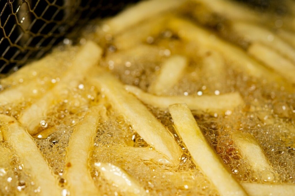  Air Fryer: tot ce trebuie să știi înainte să cumperi unul (P)