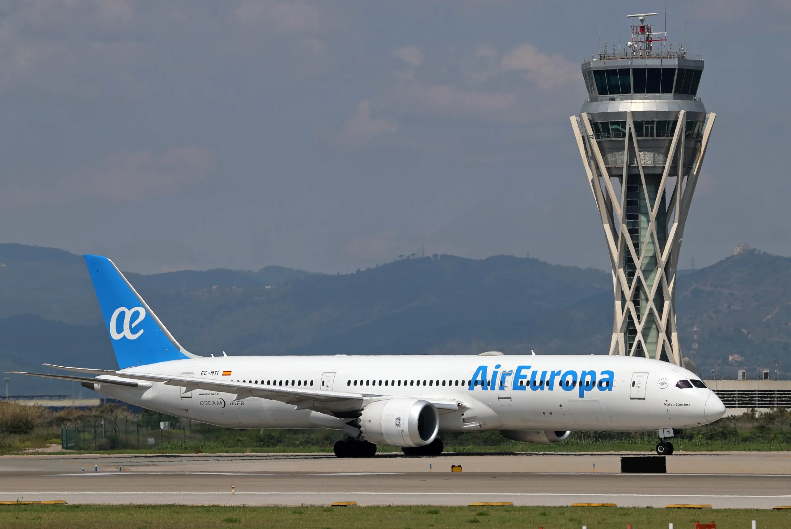 Un zbor de groază: Un Boeing al Air Europa aterizează de urgenţă în Brazilia în urma unor „turbulenţe puternice” soldate cu răniţi