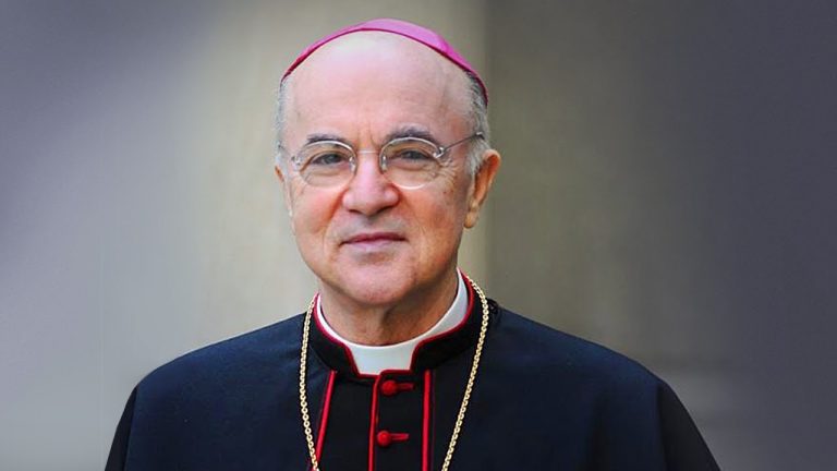 Vaticanul a scăpat de arhiepiscopul ultraconservator Carlo Maria Vigano, un opozant virulent al papei Francisc