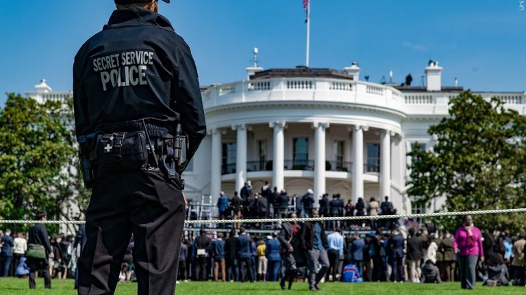 Un bărbat din Florida, arestat cu privire la proferarea unor ameninţări la adresa lui Biden