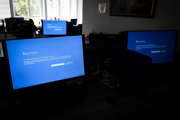 Incidentul CrowdStrike a afectat 8,5 milioane de dispozitive Windows, anunţă Microsoft
