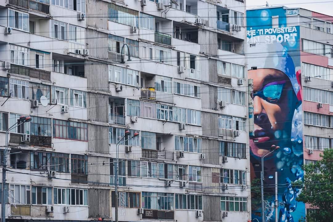 Ziarul spaniol AS, articol elogios: O vizită la David Popovici, cel mai rapid înotător din lume, în „bârlogul” său din România