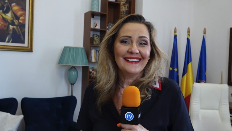 Elena Lasconi, replică pentru Ponta: Cred că e într-un moment în care îşi doreşte o mângâiere pe cap din partea domnului Ciolacu