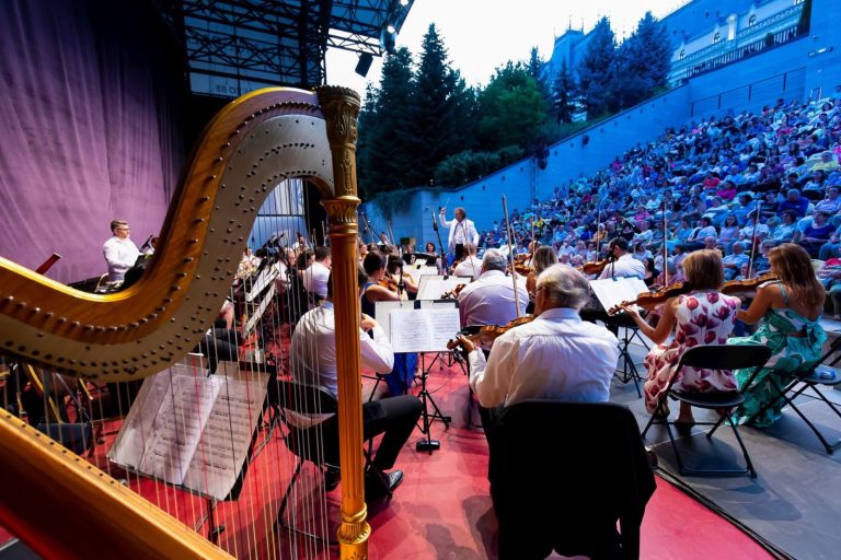 O vară plină de distracție la Palas. Care sunt evenimentele la care poți să participi în august