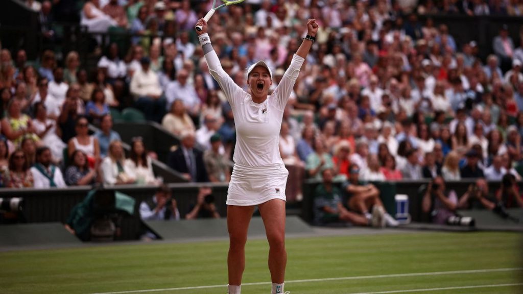  Krejcikova a învins-o pe Jasmine Paolini şi este noua campioană de la Wimbledon