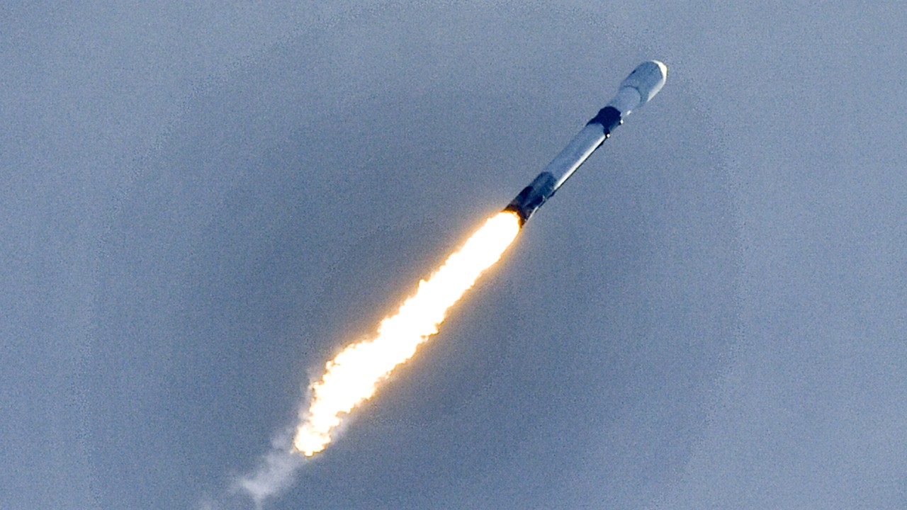  Racheta Falcon 9 a SpaceX oprită temporar de la zbor din cauza unei defecțiuni rare