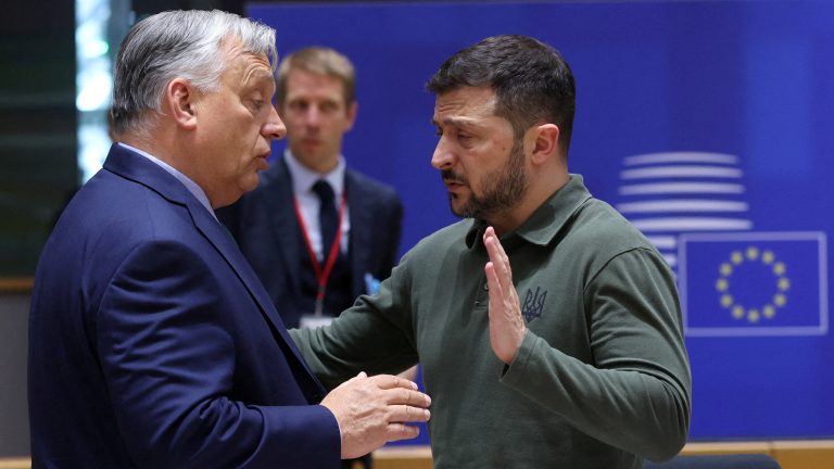 Zelenski spune, de față cu Orban, că Putin îl folosește ca „unealtă” să dezbine Europa