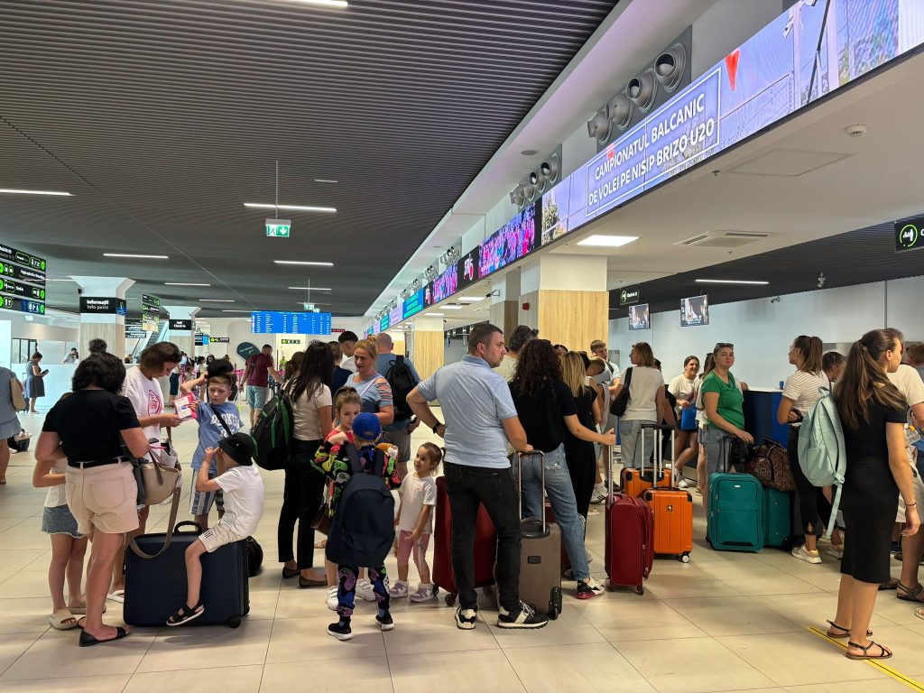  Ceaţa afectează în continuare Aeroportul din Iaşi. Mai multe curse aeriene au fost anulate