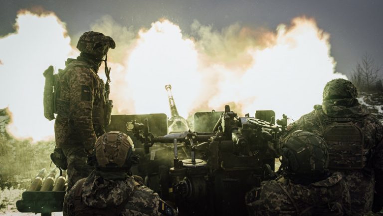 SUA anunță un nou pachet de sprijin militar pentru Ucraina care conține muniții pentru HIMARS și arme antitanc