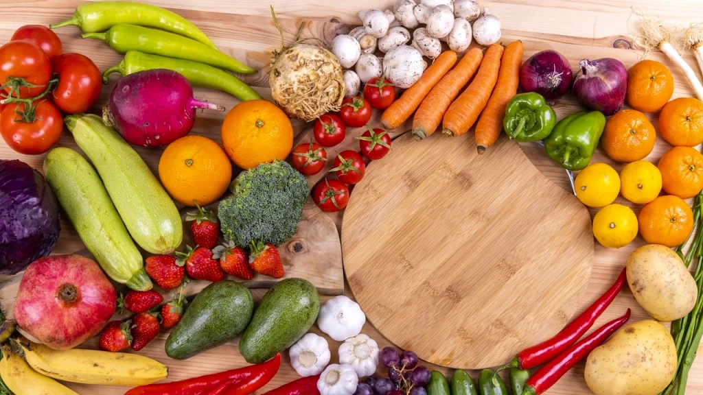 Ce alimente pot fi consumate pentru a face canicula ceva mai suportabilă. Sfaturile dieticienului ieșean Adina Rusu