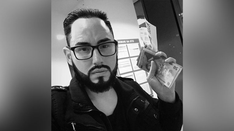 „Regele fițelor” din România, influencerul Andrei Versace, a fost găsit mort în casă