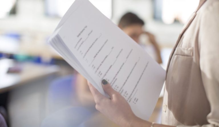 Fraudă la Bac? Poliția, pe fir după ce subiectele la Limba română au apărut în mediul online