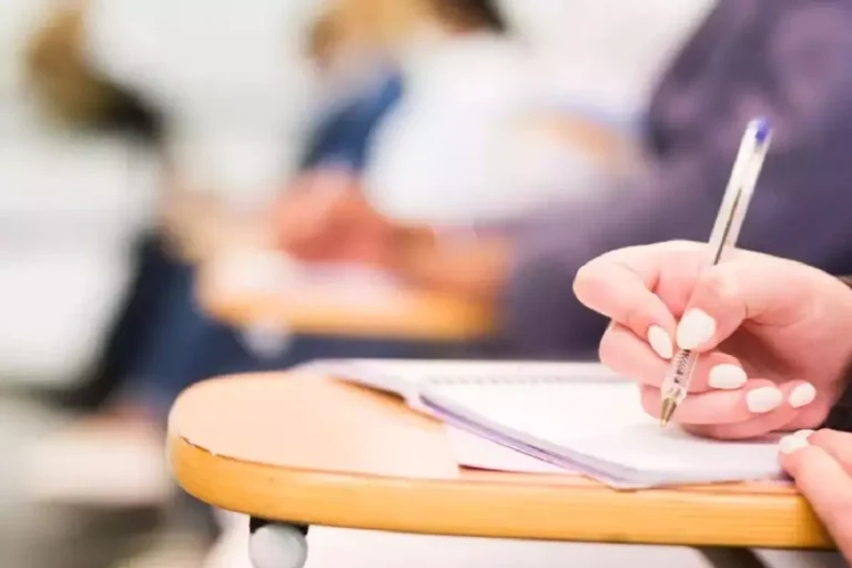 Bacalaureat 2024: Rată de participare de 98,3% la proba de Limba română a examenului