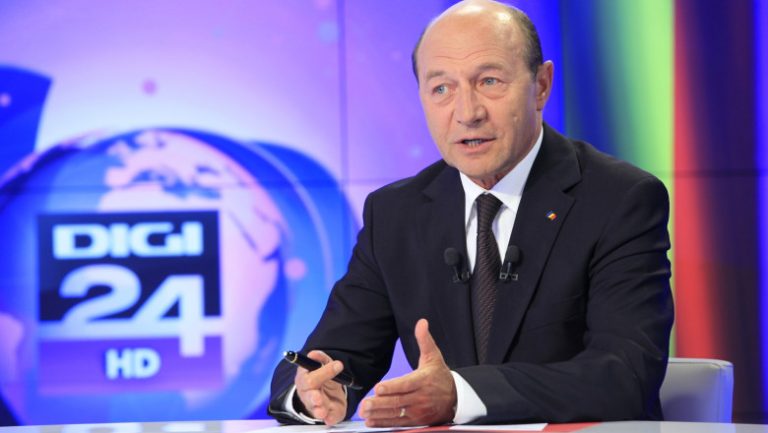 Traian Băsescu: Îi rog pe români să vină la vot şi să opteze pentru ce vor în continuare