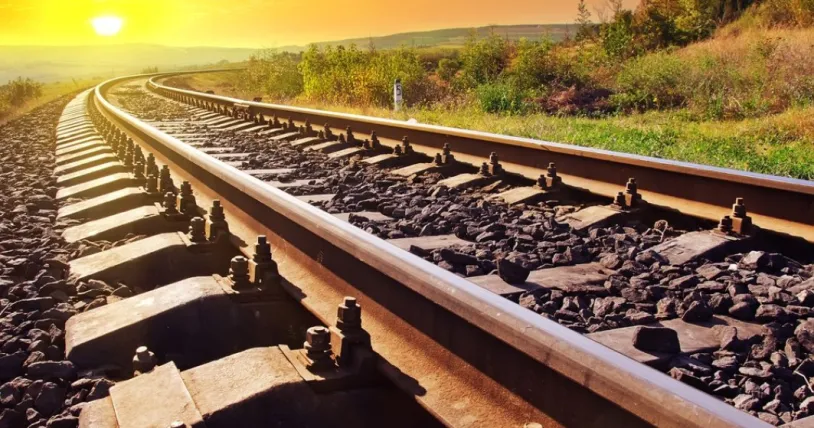  Caniculă: Trenurile CFR vor merge cu o medie de 15-25 km pe oră