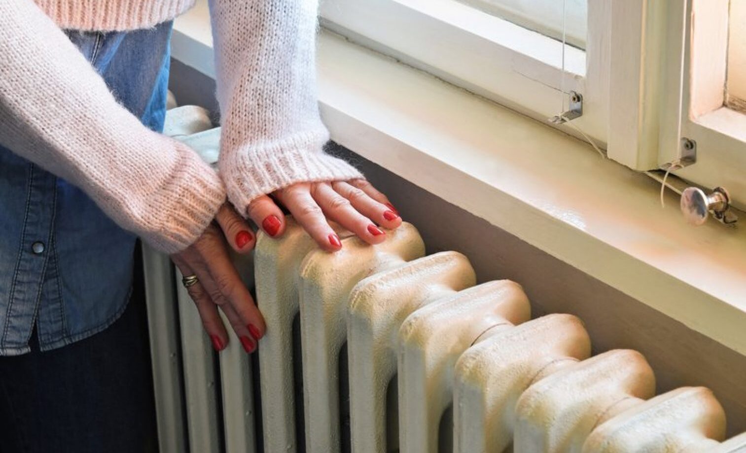 Sute de apartamente din Iași rămân fără încălzire, din cauza unei avarii la rețeaua de termoficare