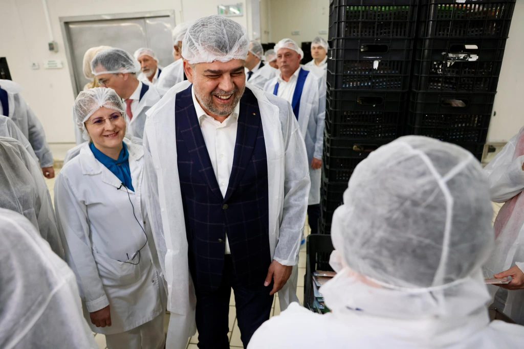  Guvernul Ciolacu nu se oprește din cheltuielile cu bugetarii: majorare de 23% a costurilor cu salariile angajaților statului. Ele au consumat, în șase luni din 2024, 4,4% din PIB