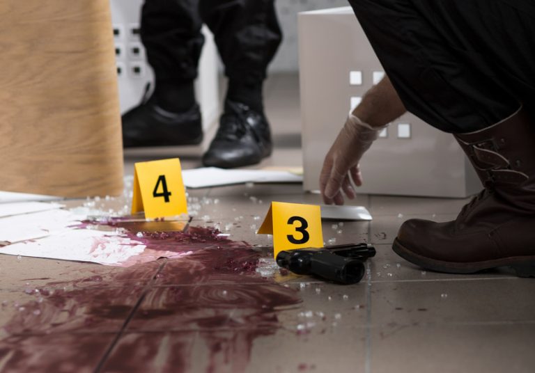 Constanţa: Femeie înjunghiată de 25 de ori pe stradă în oraşul Ovidiu