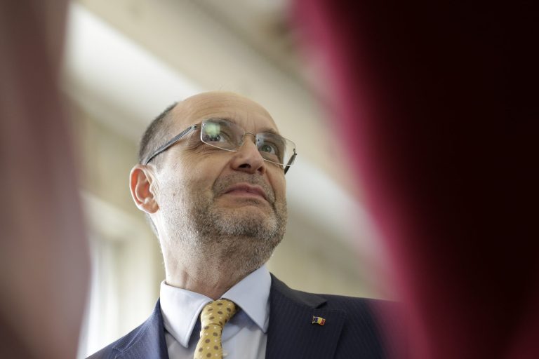Șmecheria lui Curaj, acolitul Ecaterinei Andronescu și al lui Sorin Cîmpeanu: eliminarea unui banal filtru de nume distruge proiecte de cercetare de zeci de milioane EUR