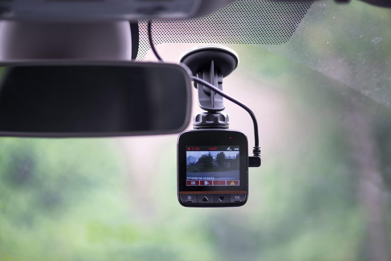 Ordonanță de Urgență: filmările din trafic vor putea fi folosite de polițiști. Ce condiții trebuie să îndeplinească