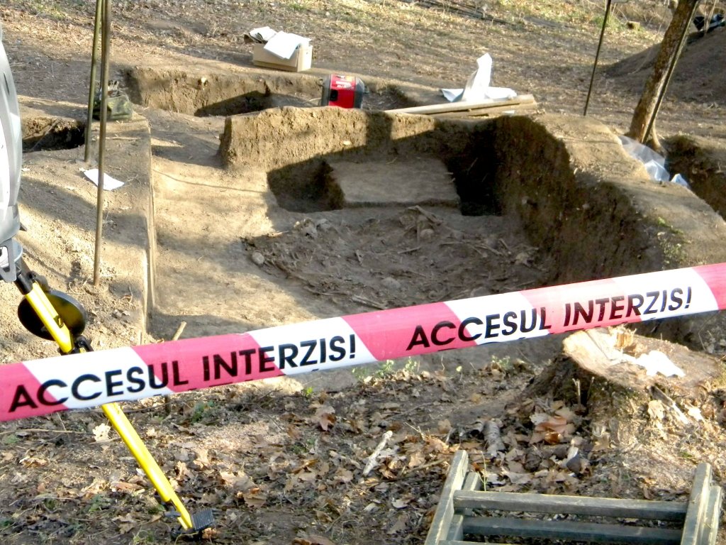  Cazul gropii comune de la Popricani cu zeci de cadavre de evrei, reîncadrat de procurori la  genocid