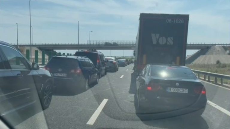 Mergeți la Mare? Aglomerație uriașă pe toate străzile care duc spre litoral. Se înaintează cu o medie de 2-3 km/h