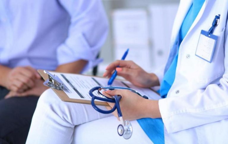 Medicii cer clarificări de la Ministerul Sănătăţii, după o Ordonanţă a Guvernului care modifică organizarea şi funcţionarea cabinetelor medicale