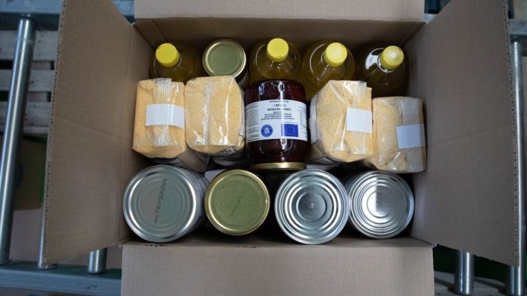 Bruxellesul finanțează pachete cu alimente pentru 3,5 milioane de români. În Regiunea NE vor fi peste 760 de mii de beneficiari
