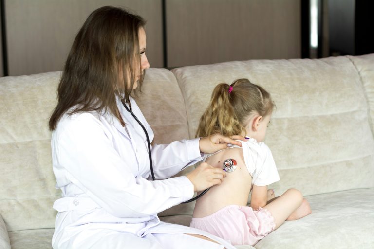 3.000 de copii cu probleme cardiace sunt tratați anual la Iași. „Numărul a crescut după pandemia COVID-19”