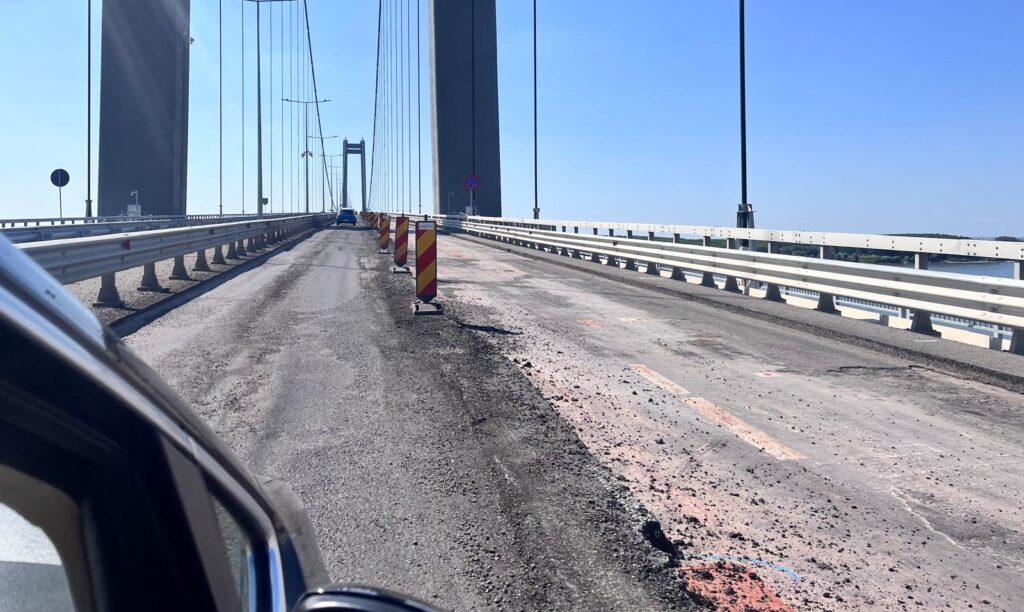  Brăila: Nouă rețetă de mixturi bituminoase pe Podul peste Dunăre, traficul reluat