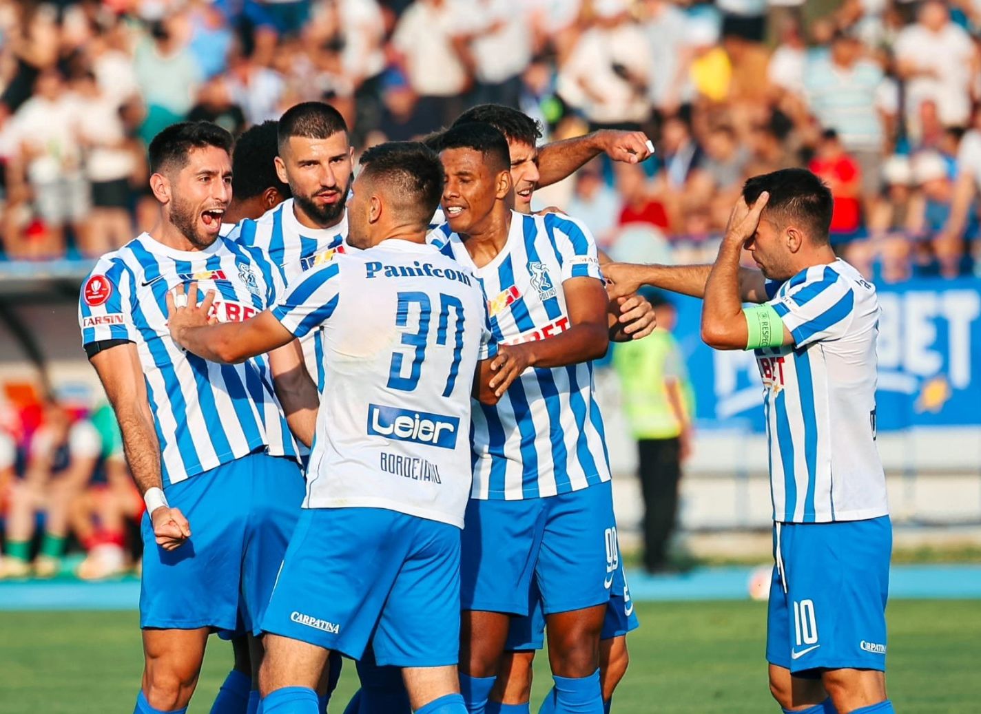 FOTBAL Politehnica mai poate face transferuri doar dacă dă jucători afară. Cum a pierdut Iașul patru poziții pe lista A