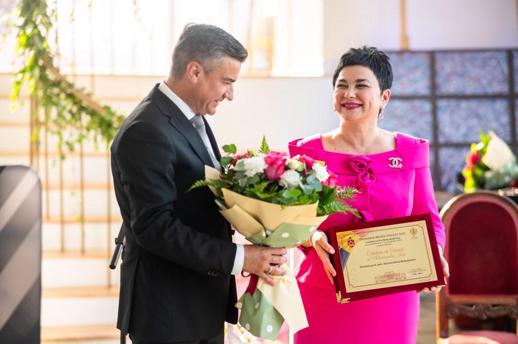  Recunoaștere oficială a excelenței în dermatologie și educație medicală: Fondatorul PDI, Cetățean de Onoare al Iașului (P)