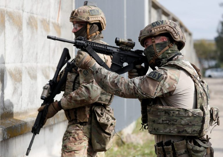 Ucraina anunţă desfiinţarea unui grup subversiv ce intenţiona să preia controlul asupra clădirii Parlamentului