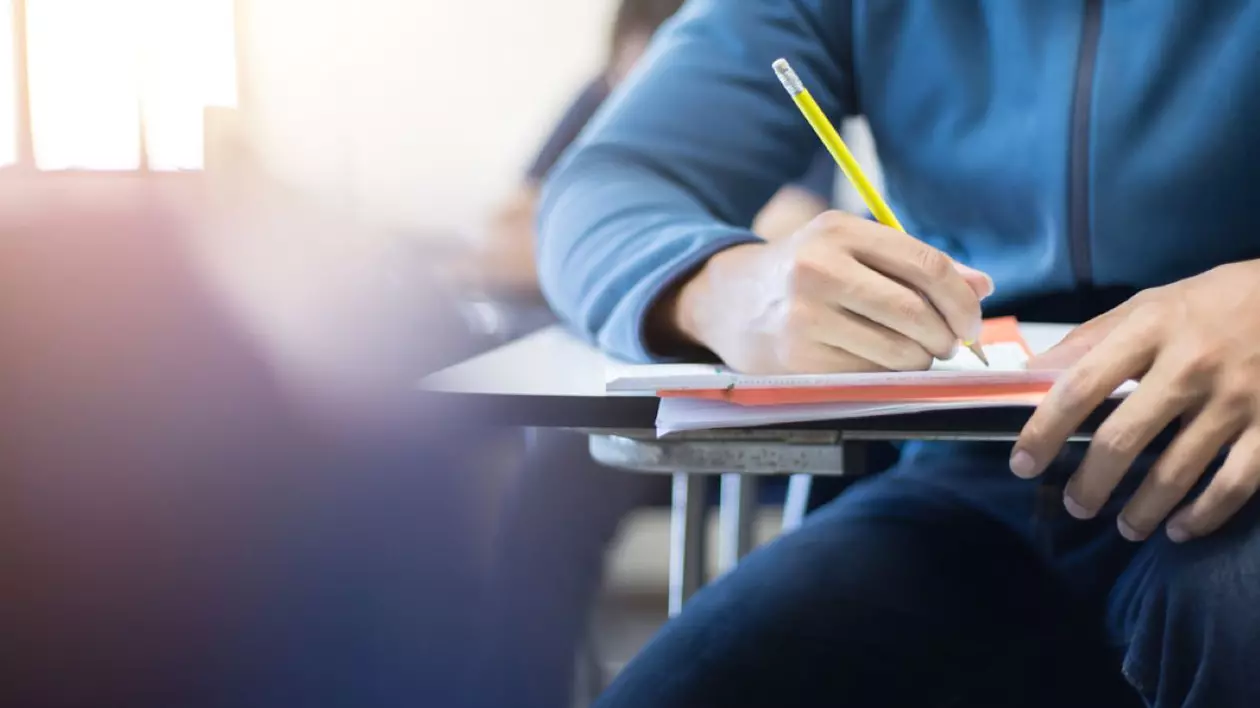 Nu ai luat „bac”-ul dar vrei să continui studiile? Iată toate ofertele pe care le găsești la Iași!