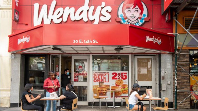 Al treilea cel mai mare lanț fast-food din lume descalecă în România. Investiții de sute de milioane în zeci de restaurante