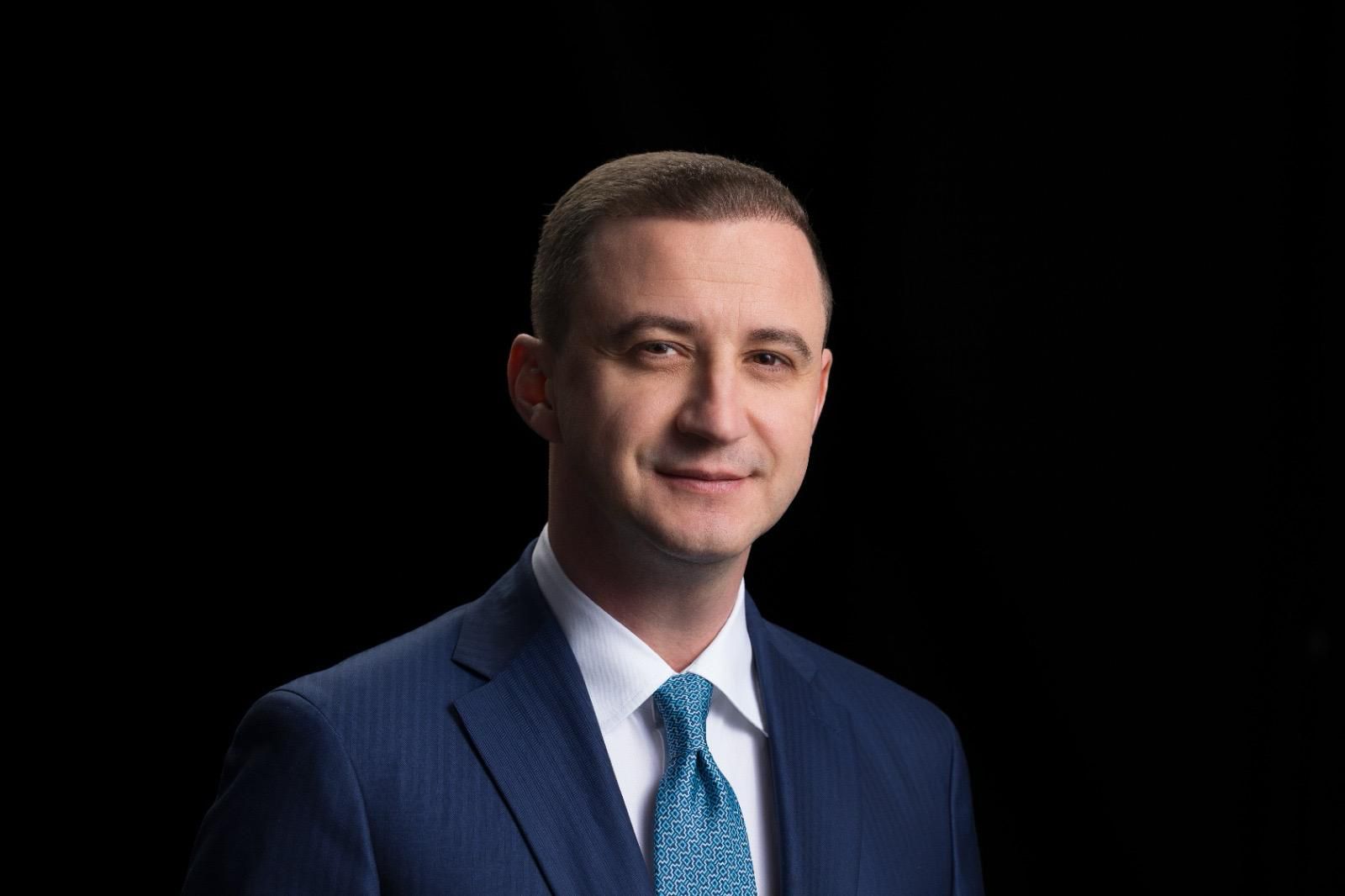 Simonis: Nu mai vreau un preşedinte cu un rânjet metalic sau cu muşchiul empatiei atrofiat