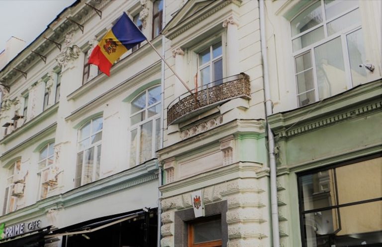 Rusia expulzează un oficial al Ambasadei Republicii Moldova ca măsură de retorsiune