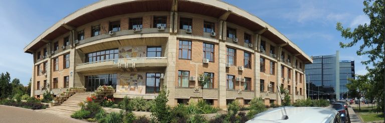 În sfârșit, se mută și Costel Alexe cu Consiliul Județean din Casa Pătrată. S-au găsit două firme pentru asta