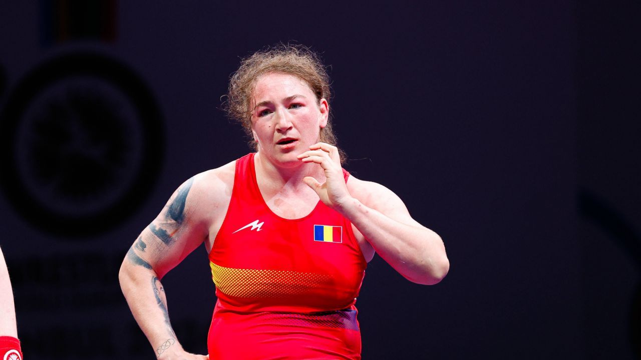 Federaţia Română de Lupte anunţă că sportiva Cătălina Axente este aptă pentru a evolua în recalificări la 76 kg
